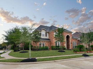 18822 N Thomas Shore Dr, Cypress, TX 77433