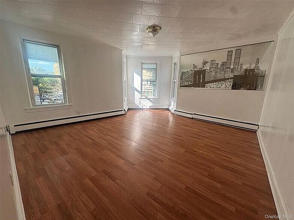 4th image of 101-24 Jamaica Ave #2