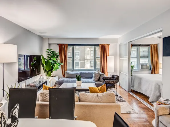 310 Lexington Avenue image 1 of 12