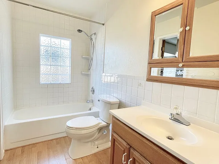 2110 Ambleside Dr — Photo 16