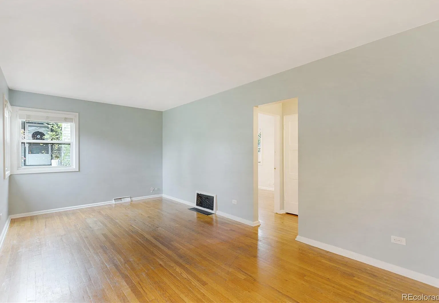 2 bed, 2.0 bath, 815 sqft, $2,100 — Photo 4