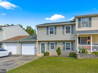 25 Sunrise Ter, Millersville, PA