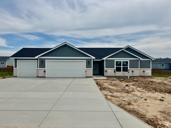 8414 Chrissy Lndg, Manhattan, KS 66502
