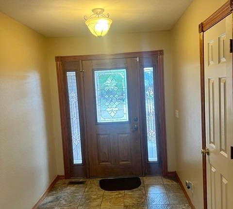 3rd image of 2490 Arrowhead Ln