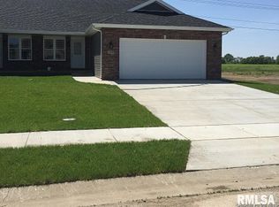 4309 Castle Pnes, Springfield, IL 62711