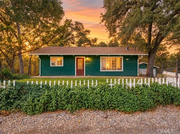 9303 Stagecoach Ln, Lower Lake, CA 95457