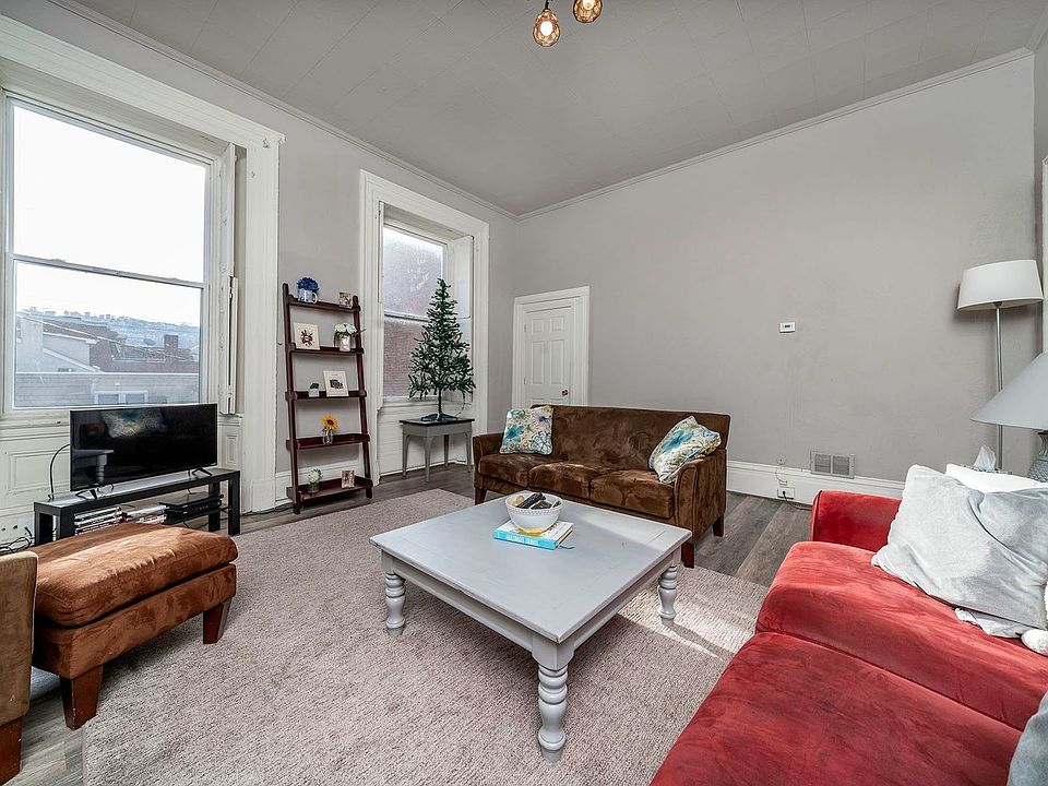 1st image of 2353 Sidney St #2