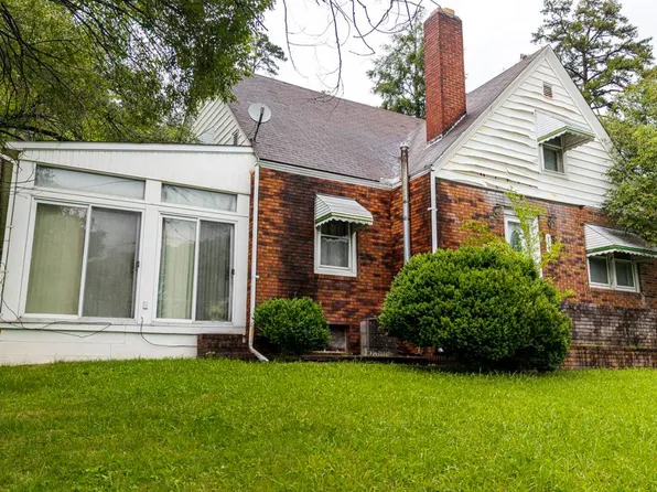 11 Mullens Terrace Rd, Chapmanville, WV 25508