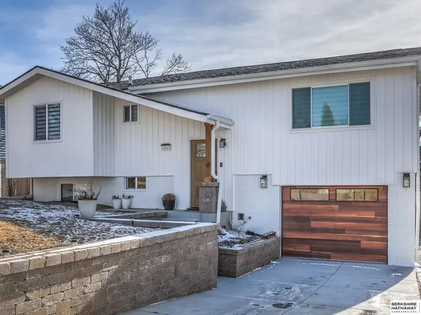 10611 Nicholas St, Omaha, NE 68114