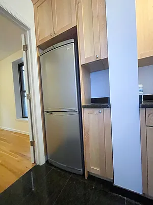 Rented by Urban Real Estate Inc | media 6