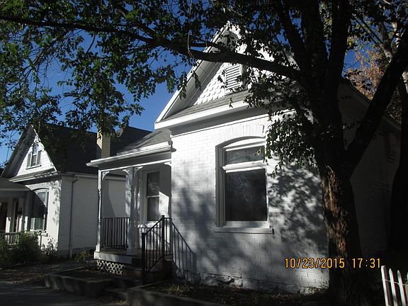 2nd image of 837 E Menlo Ave