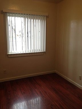 3rd image of 10970 S Figueroa St APT 6