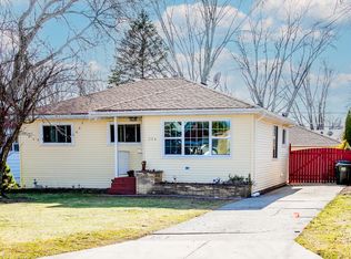 304 Dalton Ave, Mundelein, IL