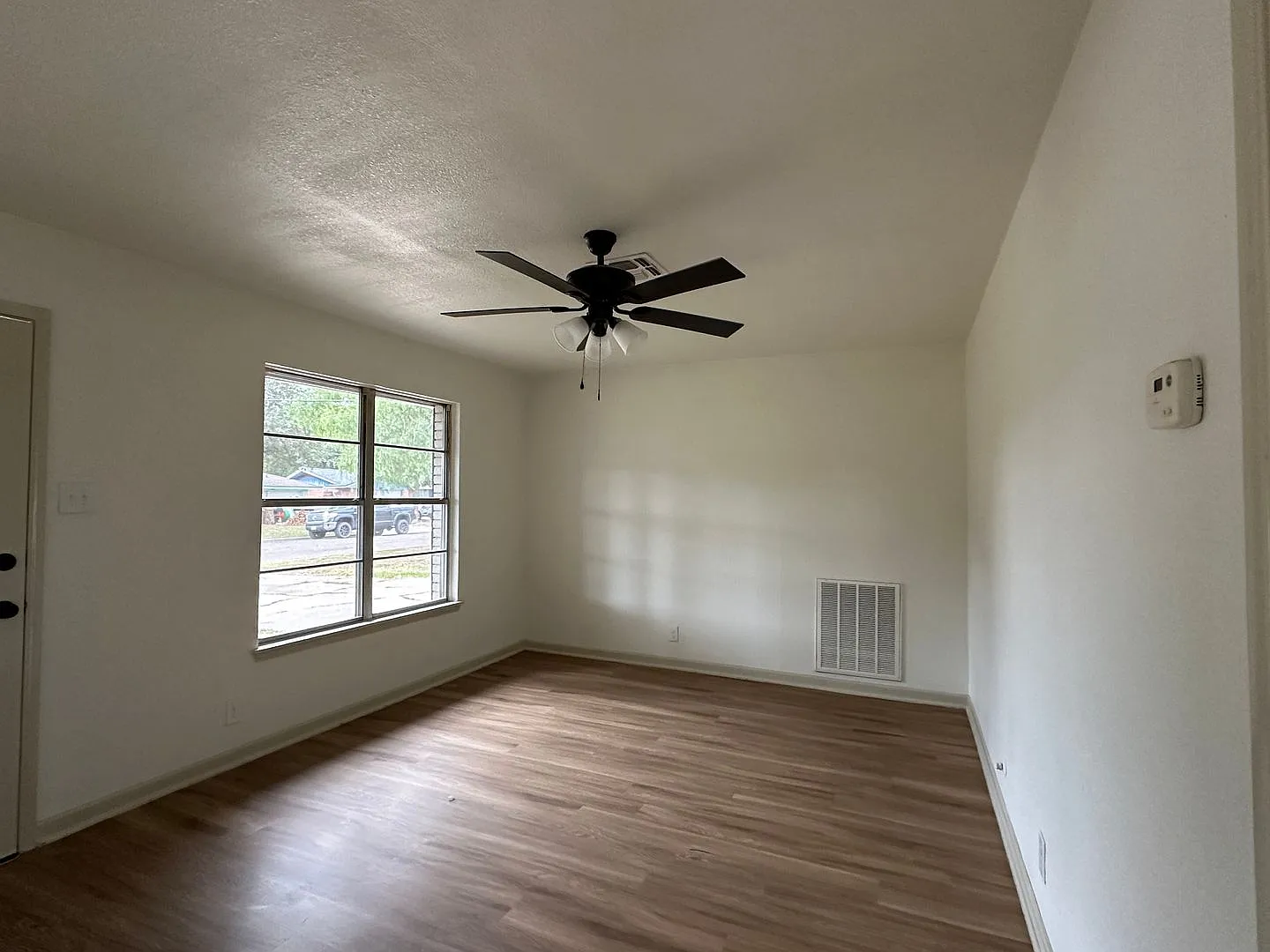 Ready for move in — Photo 2