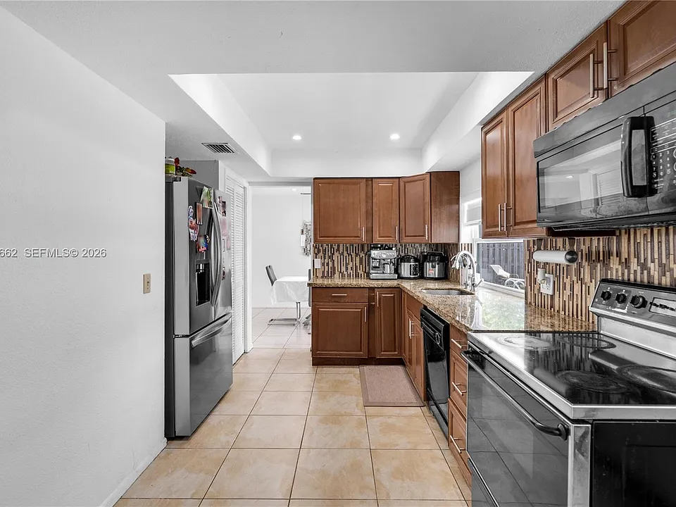 11911 NW 32nd Mnr