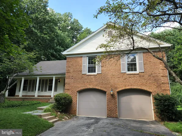 20521 Highland Hall Dr, Gaithersburg, MD 20886