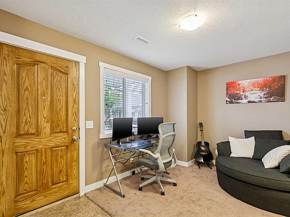 5th image of 26 E Skyview Ranch Gdns NE