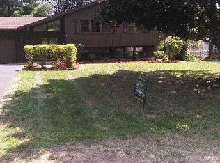 512 Sunrise Cir, Kalamazoo, MI 49009