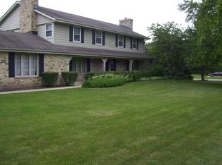 17695 Prince George Ct, Brookfield, WI 53045