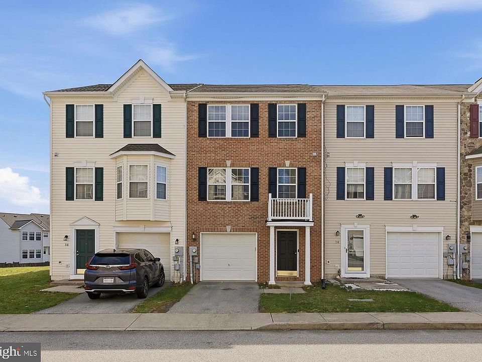1st image of 32 Bruce Dr