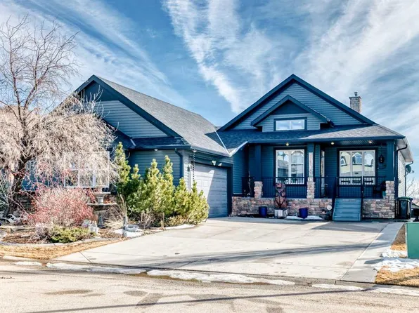 33 W Boulder Creek Mnr SE, Rocky View County, AB T0J 1X3