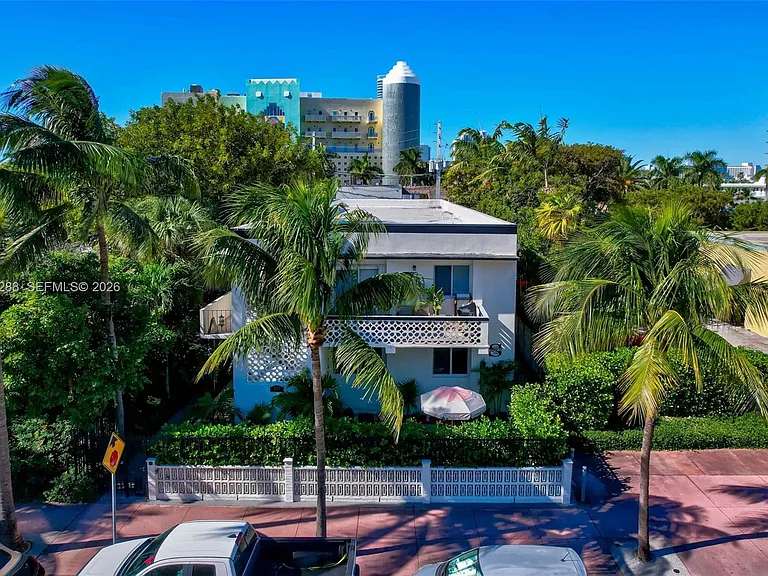 428 Collins Ave #7 — Photo 21
