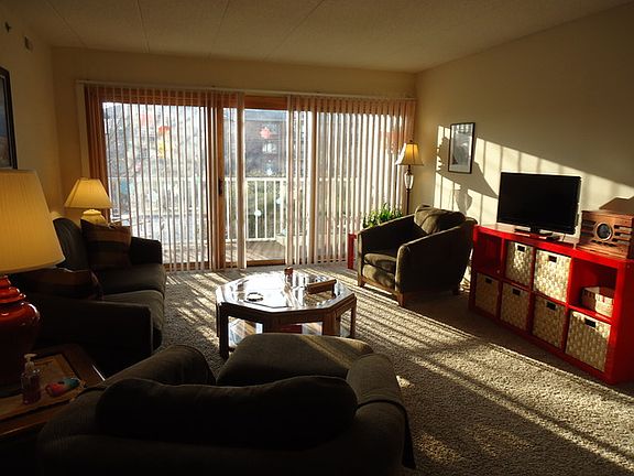 4th image of 10700 S Washington Ave #104