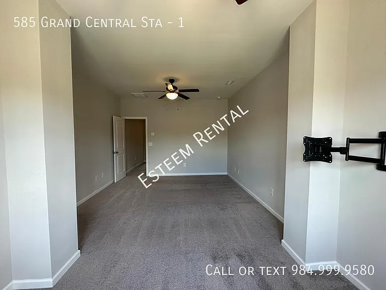 585 Grand Central Sta #1 — Photo 21