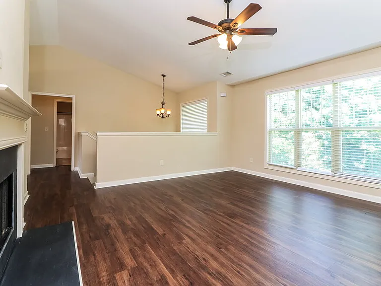 100 Comet Ct — Photo 6