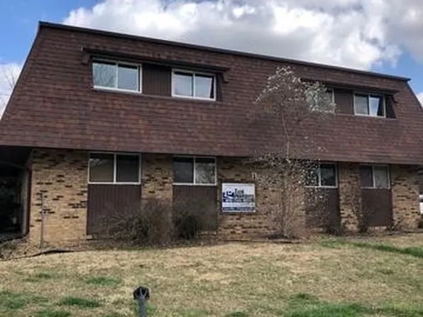 1236 Town Crest Dr #4, New Lenox, IL 60451