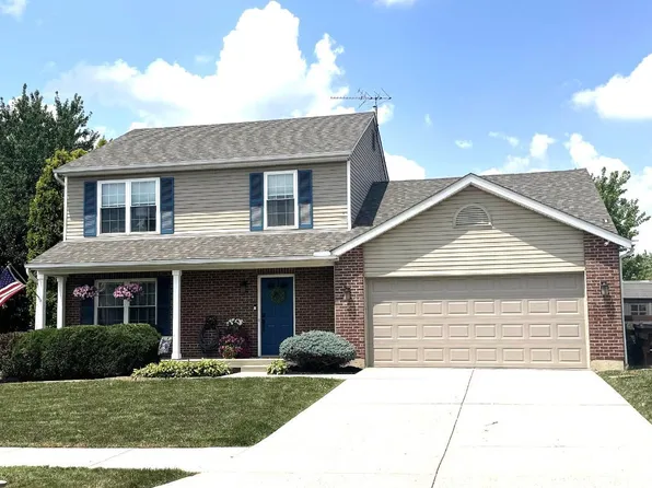 2 Sparrow Ln, Amelia, OH 45102