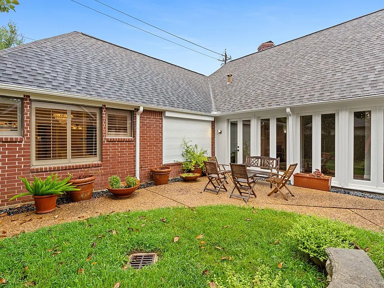 230 Lakeside Blvd — Photo 39