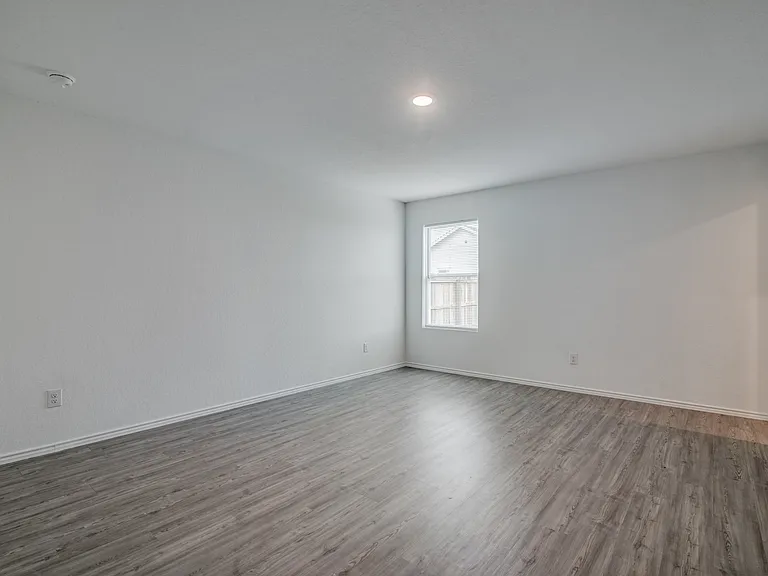 2406 Double Oak Dr — Photo 16