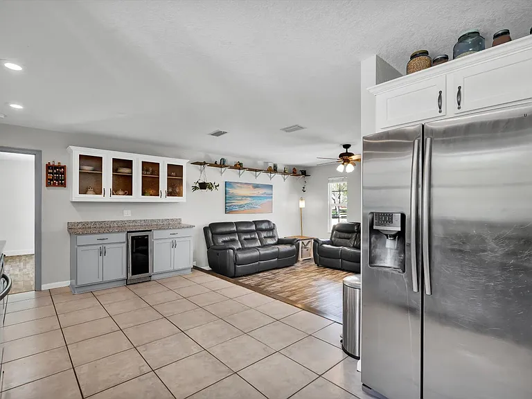 245 Country Circle Dr E — Photo 10