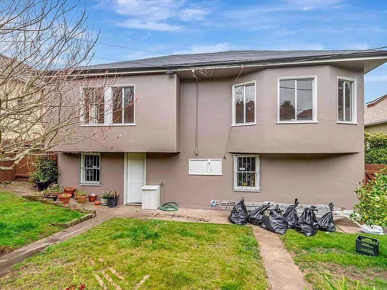 25 Merced Ave — Photo 17