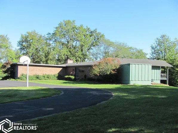 2 Birchwood Heights Dr, Ottumwa, IA 52501