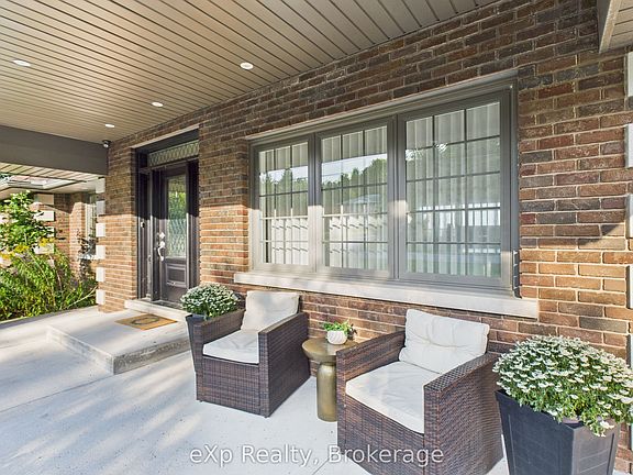 3rd image of 197 Balmy Beach Rd
