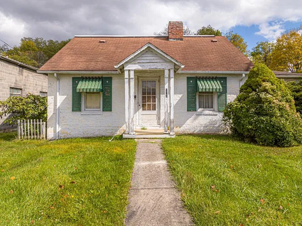 211 S Commerce St, Marion, VA 24354