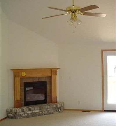 Living Room w/Gas FP