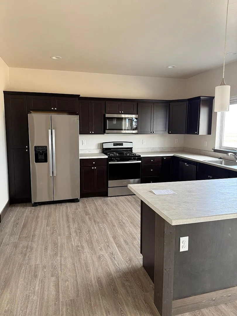 Building Photo - 2111 Windjammer #B