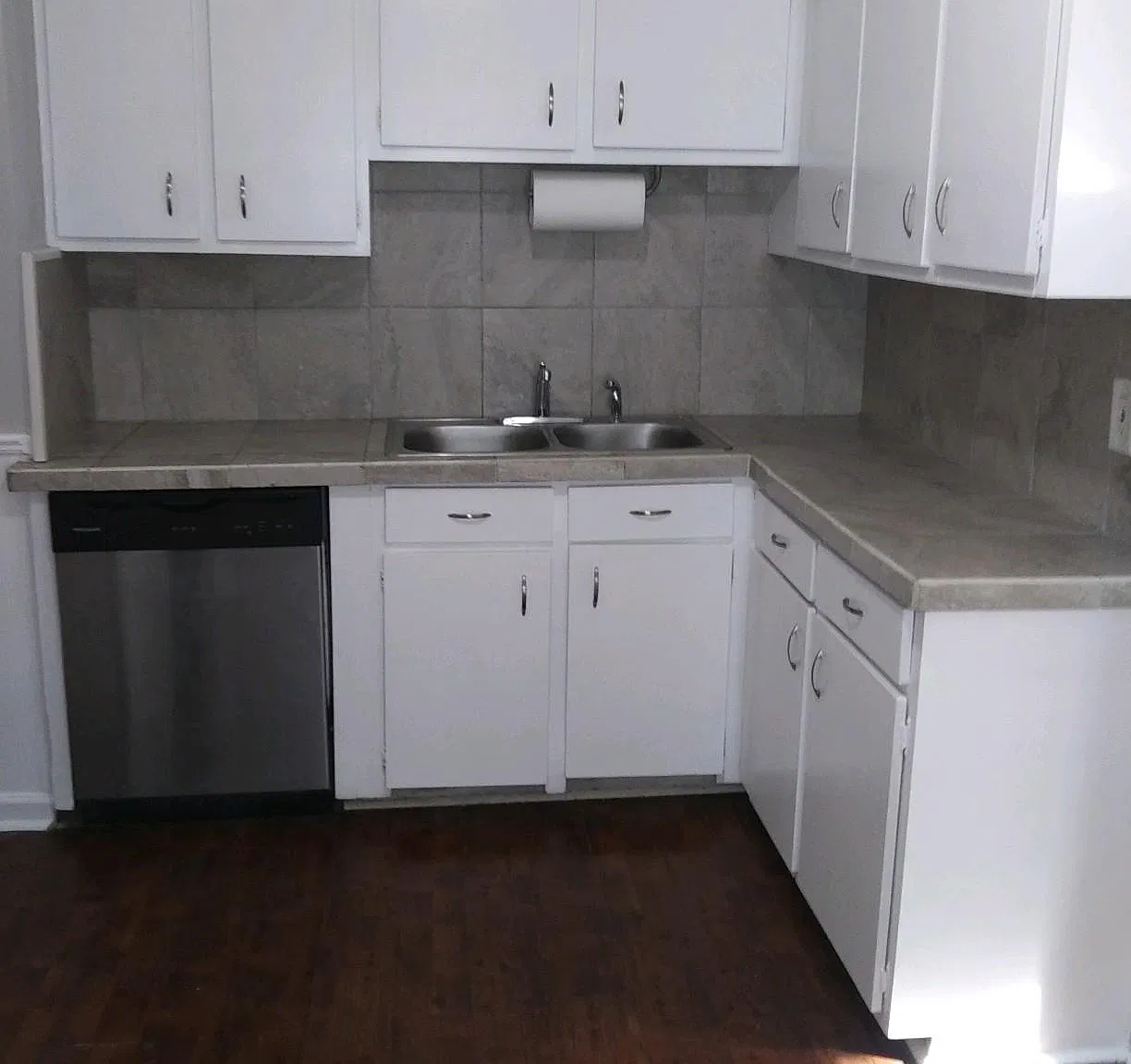 3 bed, 1000 sqft, $1,425 — Photo 3