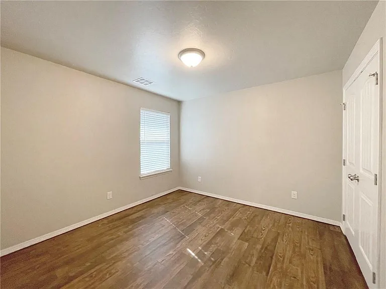 2127 Buena Vida Ln — Photo 19