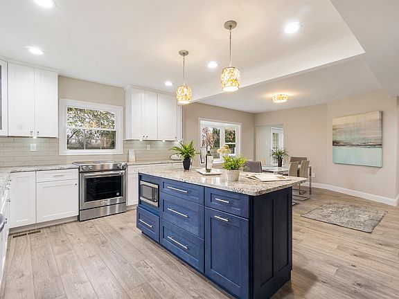3rd image of 1179 McKelvey Ln