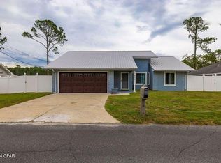 900 Pelican Pl, Panama City Beach, FL 32407