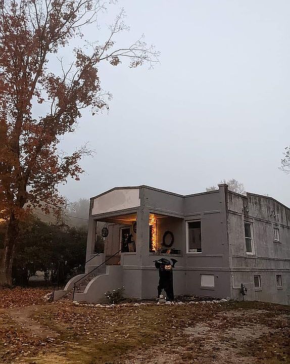2nd image of 108 Shipe St