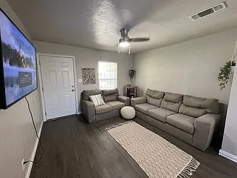 2 bed, 786 sqft, $1,300 — Photo 4