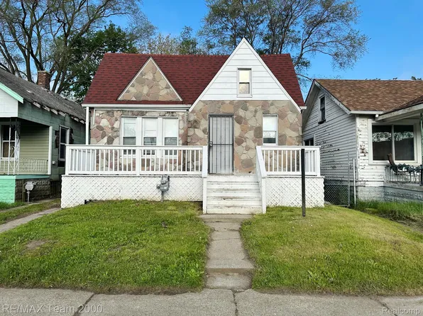15897 Holmur St, Detroit, MI 48238