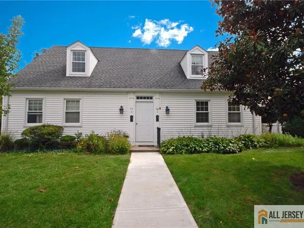 68 Gloucester Way #N, Monroe Township, NJ 08831