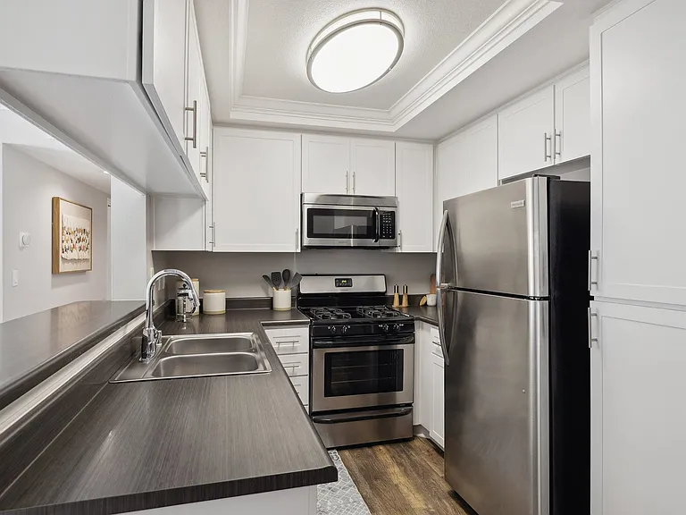 Shadow Ridge Apartment Homes — Photo 7