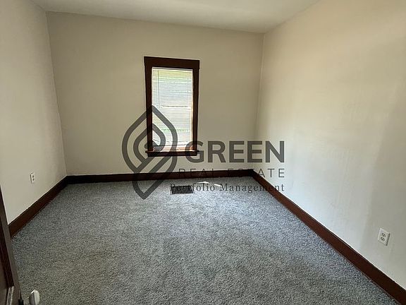 3rd image of 229 S Sibley Ave APT 1